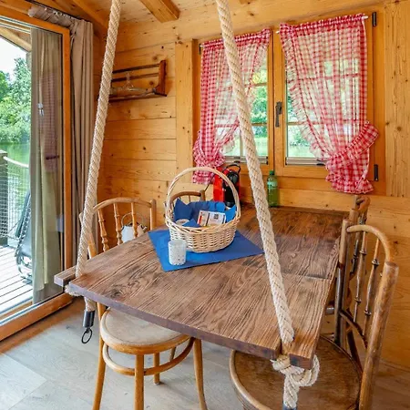 Tiny Water On A With Shared Bathroom Zweisimmen