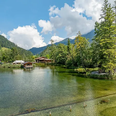 Dom wakacyjny Tiny Water On A Gstaad & Interlaken Zweisimmen
