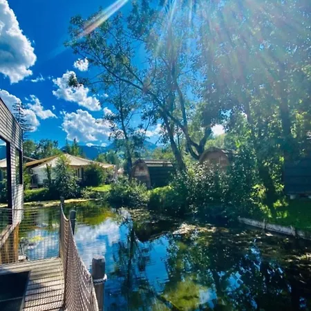 Tiny Water On A With Shared Bathroom Zweisimmen
