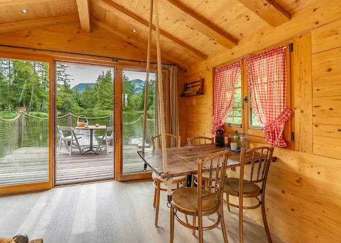 Tiny Water On A Gstaad & Interlaken Dom wakacyjny