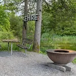 펜션 Tiny Water On A With Shared Bathroom *